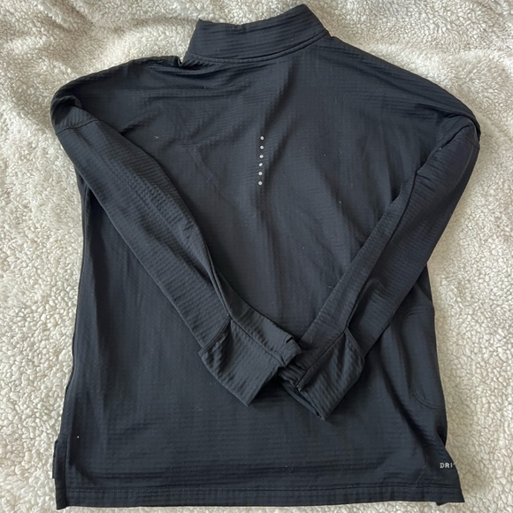 Black dri fit Nike long sleeve quarter zip - Picture 2 of 3